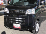 納車前にはプロのメカニックが点検、整備を行いますので安心してお乗り頂けます。