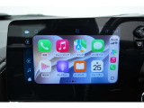 Apple CarPlayに対応しており、お手持ちのiPhoneを接続すればナビや音楽、通話などを車載画面で快適に操作できます。ロングドライブやツーリングも楽しくなる、日常使いに嬉しい便利な装備です。