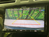 【バックカメラ】駐車時に後方がリアルタイム映像で確認できます。大型商業施設や立体駐車場での駐車時や、夜間のバック時に大活躍!運転スキルに関わらず、今や必須となった装備のひとつです!