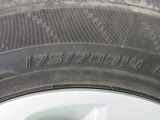 タイヤサイズは 175/70R14