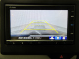 リヤカメラを装備しています。駐車時や後退時に後方を確認出来て便利です。