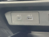 type-Aとtype-C付きなので車内での充電も安心♪