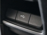 ◆USBチャージャー◆使いやすい場所に装備されています。
