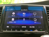 画面にはDVD・CDやラジオ、テレビなどの選択肢が表示され、使いたい音源を確認しやすい構成です。日常の移動時間に合わせて、好みのメディアを選べます。