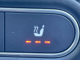 ●フロントシートヒーティング:運転席・助手席共に三段階で調節が可能なシートヒーターを装備しております。季節を問わず快適にご使用いただけます。