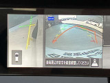 前後左右4つのカメラで、上から見たような映像をお届け、駐車時も安心、アラウンドビューモニター付(肉眼では確認し辛い左前の映像に切り替えることも可能です)。