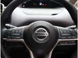 『1台』のお車に対して、3名体制で日々議論を重ね仕入れを行っております。