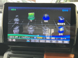 ナビやオーディオなどの機能が画面上にまとまり、目的に合わせて選びやすい構成です。音楽再生や目的地設定などを使い分けられ、毎日の移動から休日のお出かけまで、車内での時間を便利にサポートします。