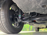 お車を安心してお乗りいただく為には、足回りの定期点検が欠かせません。サービスサポート(有償保証)では無料点検もご提供しており、安心のカーライフをお過ごしいただけるサポート体制が整っています。