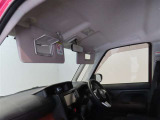 運転席・助手席にはバニティーミラー付きサンバイザーが付いております。