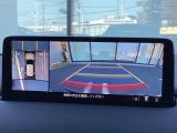 狭い場所での駐車やすれ違いなどでより的確な運転操作に役立つ360&deg;ビューモニターが装備されています。