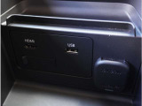 【USB接続】USB接続も可能です。スマートフォンと連動して音楽も再生可能です。お近くの島根マツダまでお越しください。