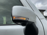 オシャレさと視認性を兼ね備えたLEDミラーウインカー♪