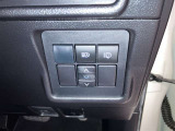 運転席の操作でオートスライドドアが開閉します!同乗者に優しく!とっても便利な機能です!