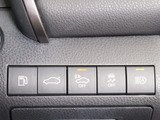 使いやすさや安全性を追求したステアリング周り!高級車ゆえにスイッチ類が多いのも特徴ですね!考え尽くされた配置ですぐに使いこなす事が出来ますのでご安心下さい!是非、体感してみて下さい!!