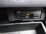 ETCなら高速道路をスイスイと通過!!クルマは料金所をノンストップで通過することができます!