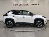 【まるごとクリーニング】シートを取り外し、車内を徹底洗浄。隅々まで丁寧に仕上げています。