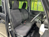 運転席シート廻りは使用感も少なく、良好な状態となっています。丁寧に使われていたことがよくわかりますね。