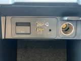 USB Type A, AUX, シガーソケットがご利用いただけます。