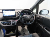 運転に集中しやすいコックピット。安全確認がしやすく、運転に集中できる構成に。最大限走りの良さを楽しむことができます。