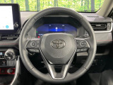 【純正革巻きステアリング】上質な革を使用することで、手にしっかり馴染みとても運転しやすいハンドルです♪