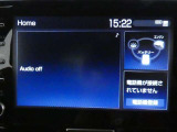 8インチ、ディスプレイオーディオ装着。スマホと通信ができてナビや好きな音楽を楽しめます。