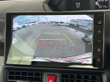 後方モニター表示でバック時の障害物もしっかり見えます!