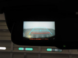 バックガイドモニターで、後方を確認しながら安心して駐車することができます。運転初心者も熟練者も必須の機能ですよ!