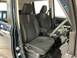 【運転席・助手席】内装ルームクリーニング済みです。しっかり綺麗にしていますので、是非、お確かめください。車に自信があるからこそ、是非一度ご来店頂き内外装も見てもらえると幸いです。