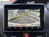 バックガイドモニターで、後方を確認しながら安心して駐車することができます。運転初心者も熟練者も必須の機能ですよ!