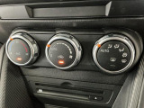 【オートエアコン】AUTOボタンを押してお好みの温度を設定!快適な室温でドライブをお楽しみいただけます♪