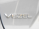 ★VEZELエンブレム★SUVの力強さ、スリークな美しさ、他とは違う自由な個性!