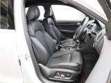 使用感がでやすい運転席側シートですが、ご覧のようにきれいな状態となっております。0078-6002-617225までお気軽にお問合せ下さい。