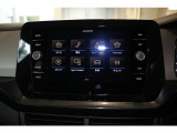 Volkswagen純正インフォテイメントシステム&ldquo;Ready 2 Discover&rdquo;◎スマートフォンをつなぐことでナビゲーションがご利用いただけます!Bluetoothオーディオやハンズフリー通話も可能です!!