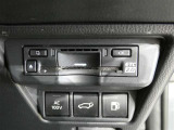 高速道路を賢く使うETC2.0装備です。高速道路とクルマが情報を連携して渋滞の迂回ルートや災害時の適切な誘導をしてくれたりします。