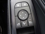 【電動格納ドアミラー】狭い駐車場で便利な電動格納ドアミラーが付いています。