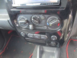 4WD/5速MT/ナビ/TV/バックカメラ/Bluetooth/電動格納ドアミラー/アルミホイール/シートヒーター/キーレス/エアコン/パワーウィンドウ/フロアマット/ドアバイザー