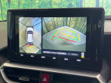【パノラミックビューモニター】専用のカメラにより、上から見下ろしたような視点で360度クルマの周囲を確認することができます☆死角部分も確認しやすく、狭い場所での切り返しや駐車もスムーズに行えます。