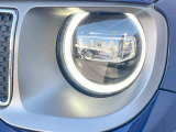 ●LEDヘッドライト:夜間走行時も良好な視界を確保し安心して運転できる高輝度LEDヘッドライトを装備!点灯速度が早く、消費電力も抑えられています。