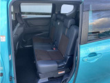 ゆとりある広々とした車内空間は、ドライブを始め買い物やレジャーなど、幅広く活躍します。一人でもみんなとでもお出かけを楽しみましょう!