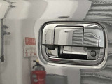 【バックカメラ】駐車時、後方の安全確認に役立ちます。