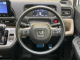 【純正革巻きステアリング】上質な革を使用することで、手にしっかり馴染みとても運転しやすいハンドルです♪