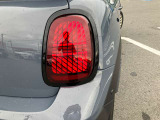 MINIは見切りの良い車です。右左折時や駐車に不安を感じている方も安心して運転することができます!