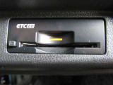 音声案内タイプETC2.0装備☆ビルトインタイプのETCですので、インテリアの邪魔をしません!ETCがあれば、キャッシュレスで料金所をノンストップで通過できます。