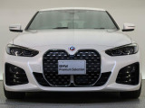 【キドニーグリル】BMWの代名詞。一目見ただけでBMWであると認識できる確固たるアイコンとして存在感を放ちます