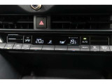 運転席と助手席、それぞれ温度調節ができ、オールシーズン快適なオートエアコンとなっております!