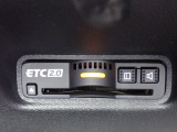 ■【ETC車載器】が装備されています。セットアップをしてお渡しとなり、ETCカードを差し込むだけで高速道路の利用が可能です。
