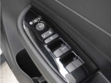 ◆パワーウィンドウスイッチ◆運転席から全席の窓の開閉操作を行うことが出来いつでも換気ができます!
