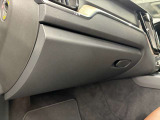 遠方でお車をご覧いただけないお客様にも安心してご検討いただける様、第三者査定機関にて、車両のチェックを行っております。
