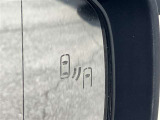車線変更時の死角をサポート!接近しているクルマの存在を教えてくれるブラインドスポットモニター!